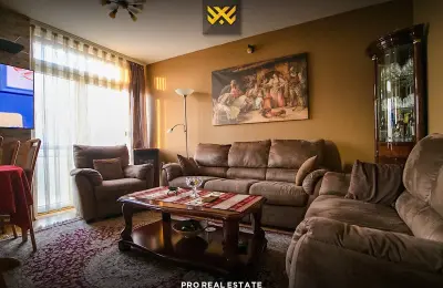 Banesë 200m²  për SHITJE në Ulpianë