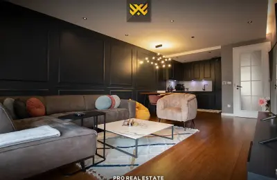 Banesa me qira – 94m² në Rrugën B, Royal Mall