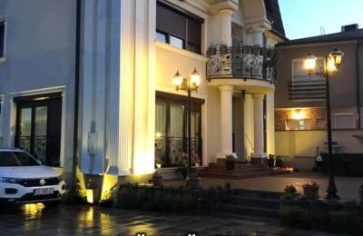 SHTËPI NË SHITJE VETERNIK