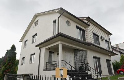 Shtëpi Me Qera Në Veternik