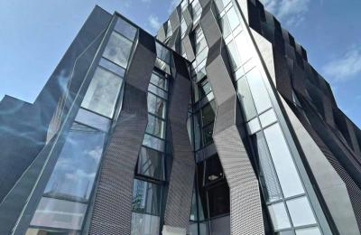 Zyre 285M2 Me Qera Në Lakrishtë