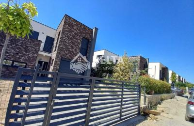 Shtëpi në shitje në Arbëri