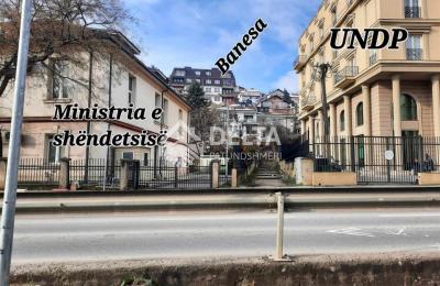 Banesë në shitje në Arbëri