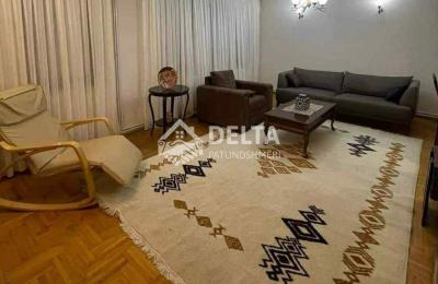 Kat shtëpie me qira në Tophane