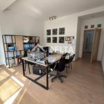 Zyrë me qira në Pejton