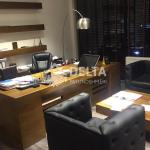 Zyrë në shitje në lagjen e Spitalit