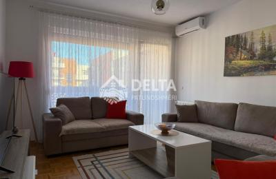 Banesë në shitje në Rr. Muharrem Fejza