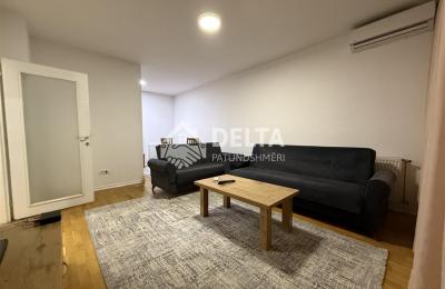 Banesë në shitje në rrugën C