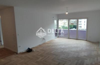 Banesë në shitje në lagjen e Muhaxherëve