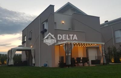 Shtëpi në shitje/me qira në lagjen Qershia