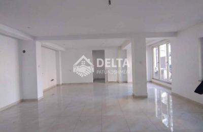 Zyre me qira në lagjen Ulpianë, afër Xhamis Qendrore