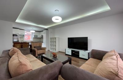 Banesë me 2 dhoma gjumi me qira në lagjen Aktash