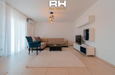 Banesë 93m² me QIRA në Emshir