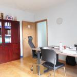 Banesë/Zyrë Në Shitje – Qafa, Rruga UQk