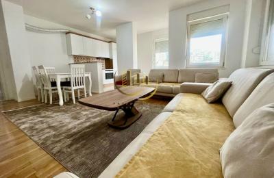 Banesë me qira në Tophane