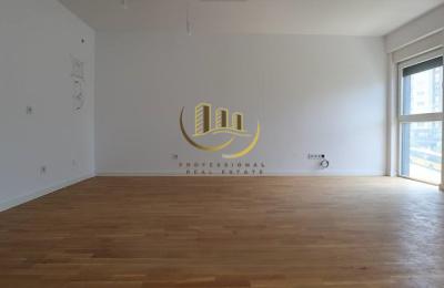 Banesë Zyre me qira te Rruga C