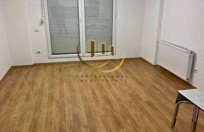 Banesë Zyre me qira në Fushë Kosovë