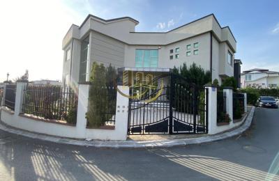 Shtëpi me qira në Veternik