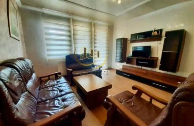 Banesa me qira në Rrugën B