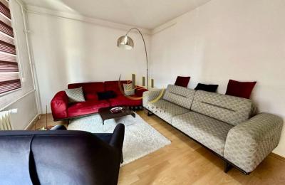 Banesë me qira në Bregun e Diellit