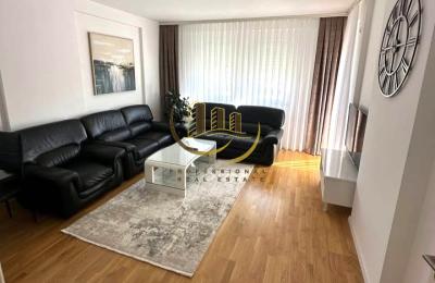 Banesa me qira në Rrugën C