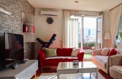 Banesë Në Shitje Në Lagjen – “Bregu I Diellit”