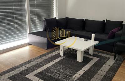 Banesa me qira në Rrugën B