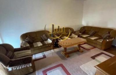 Banesa me qira në Mati 1