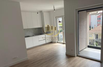 Zyre me qira në Aktash