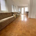 Banesë me qira mbrapa Hotel Siriusit