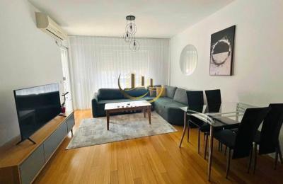 Banesë me qira te Rruga B