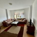 Banesa me qira në Bregun e Diellit