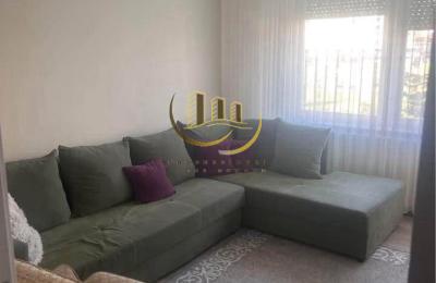 Banesa me qira në Bregun e Diellit