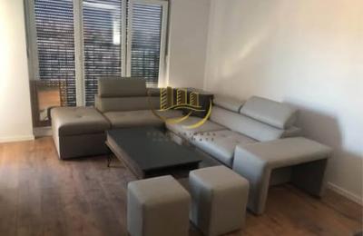 Banesë me qira në Tophane