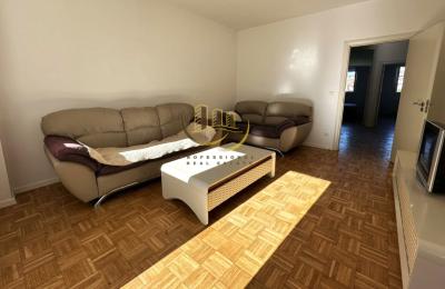 Banesë me qira në Bregun e Diellit