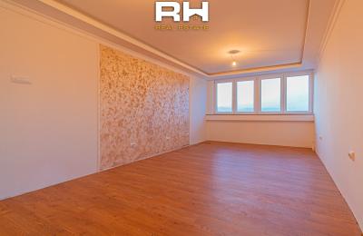 Banesë – Zyre 100m² neto me QIRA në Bregun e Diellit