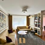 Banesë Në Shitje – Bregu I Diellit Pranë Qendrës Tregtare