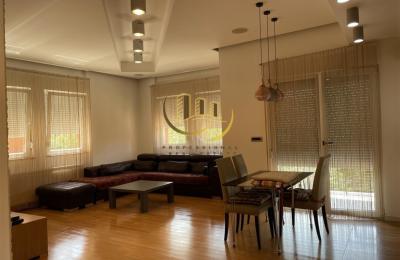 Banesë me qira te Rruga B