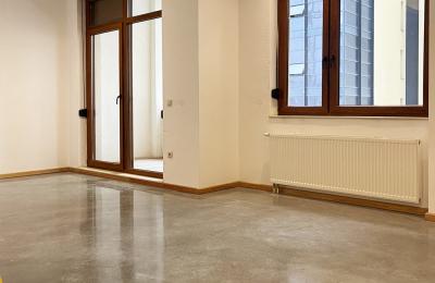 Zyre 200m² me QIRA në objektin e “Nartel Center”, Pejton.