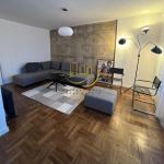 Banesa me qira në Aktash