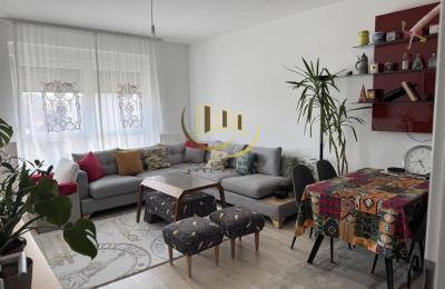 Shitet Banesa në Rrugën C