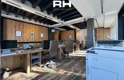 Banesë – Zyre 80m² me QIRA në Qendër