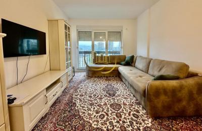 Banesë me qira në Kalabri Emshir