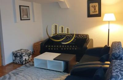 Banesë me qira në Bregun e Diellit