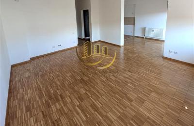 Banesë Zyre me qira në Kalabri – Emshir