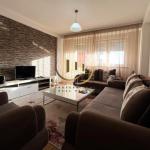 Banesa me qira në Bregun e Diellit