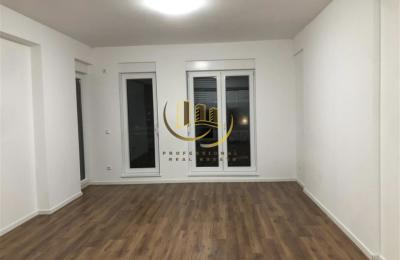 Banesa me qira në Rrugën C