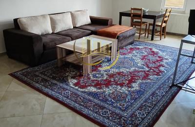 Kat i shtëpis me qira në Tokbashqe