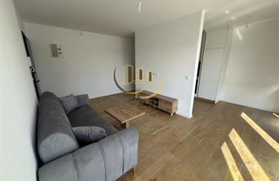 Banesa me qira në Rrugën C