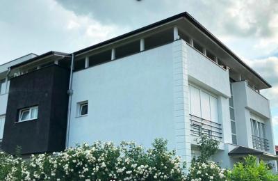 SHTËPI ME QERA MARIGONA 2